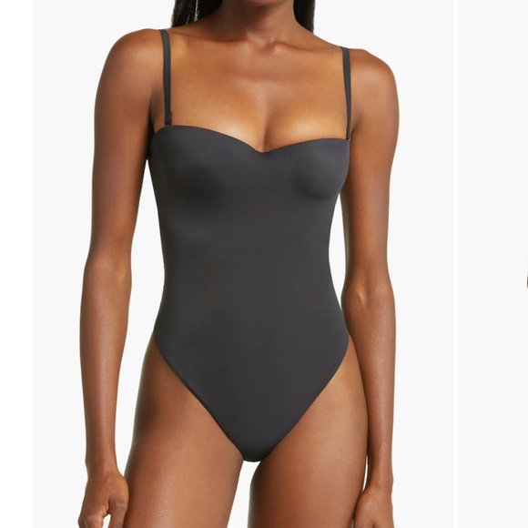 SKIMS Tops - SKIMS Contour Lift Thong Bodysuit NWT